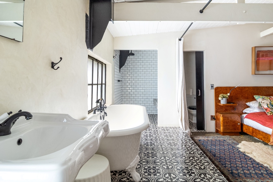 6 Bedroom Property for Sale in Cape Town City Centre Western Cape